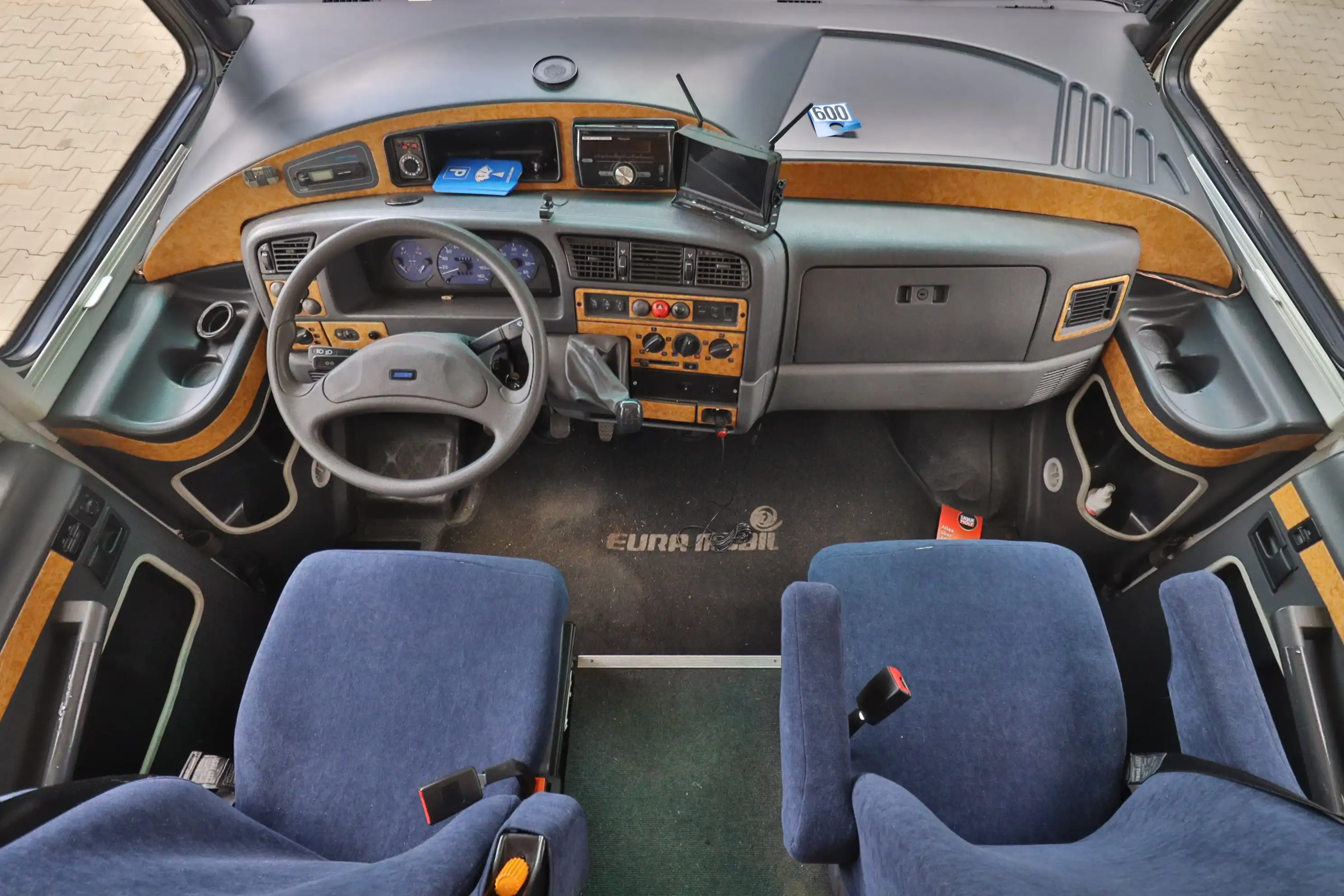 EURAMOBIL I 810 HB